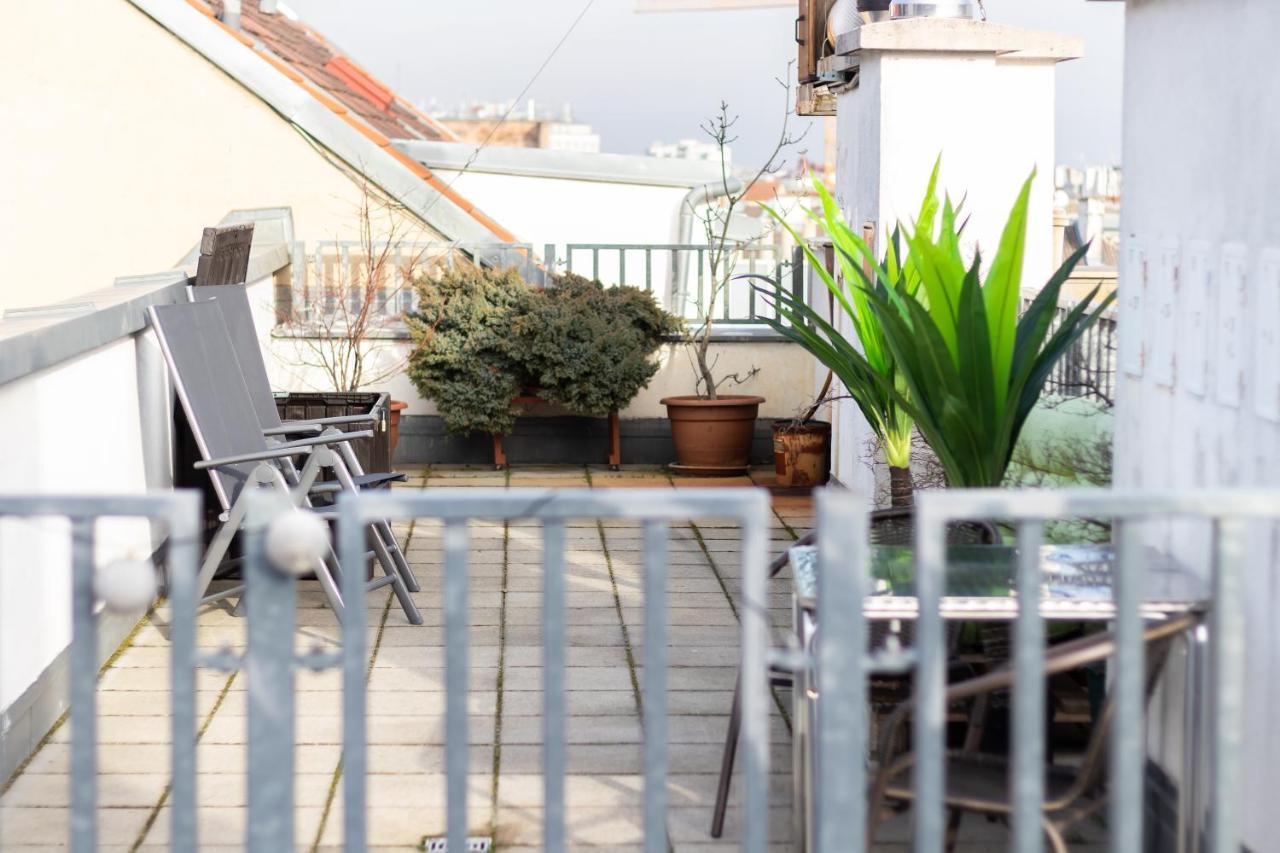 Sky Apartment *
